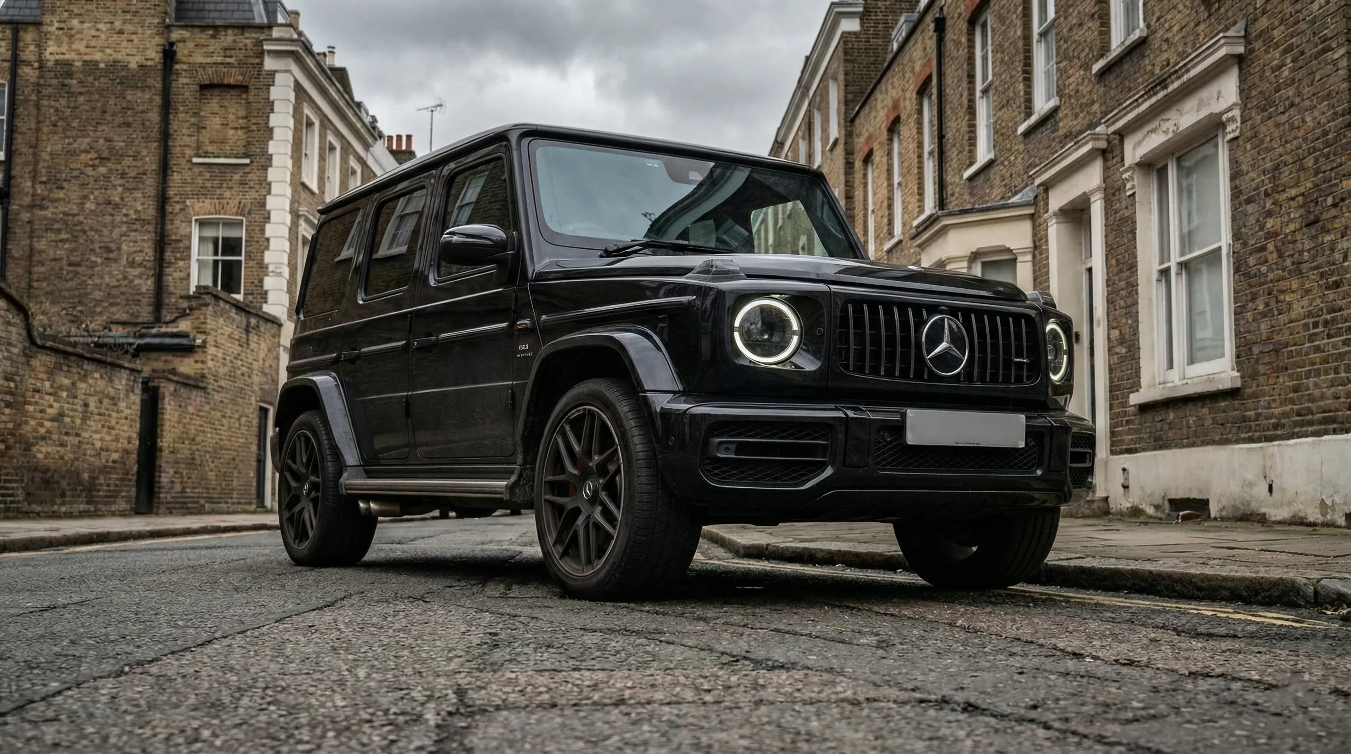 Mercedes-AMG G63 AMG for long-term car hire in Basingstoke
