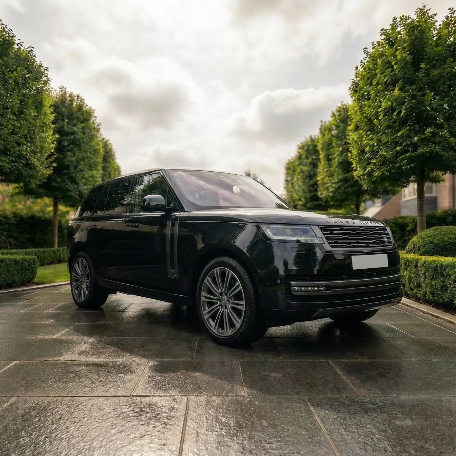 Range Rover Autobiography for long-term car hire in Bedford